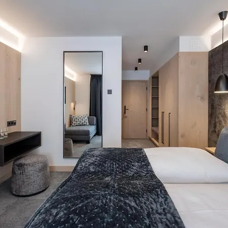 Ski&bike Wiesenegg Hotel 4*