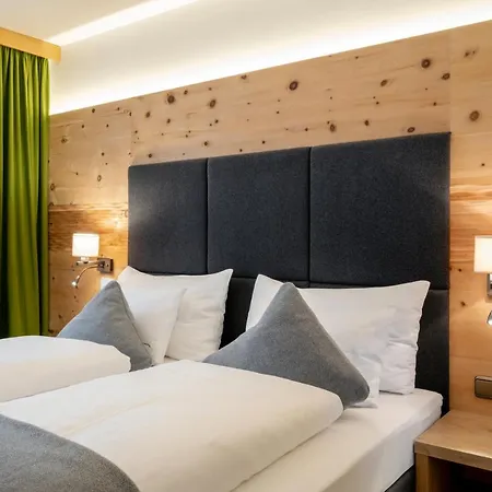 Hotel Ski&bike Wiesenegg 4*