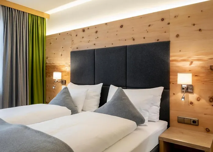 Hotel Ski&bike Wiesenegg 4*