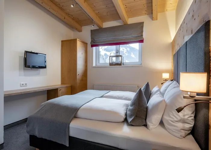 Hotel & Bike Wiesenegg 4*